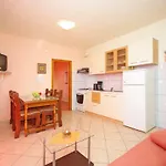 Orange House Apartment
