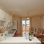 Orange House Apartment