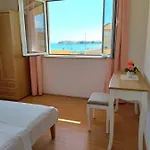 Orange House Apartment