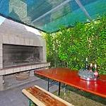 Orange House Apartment
