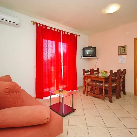 Διαμέρισμα Orange House Ποντστράνα