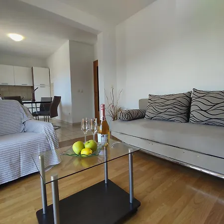 Orange House Apartment Podstrana
