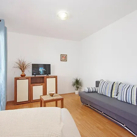 Orange House Apartment *