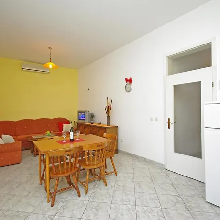 Orange House *