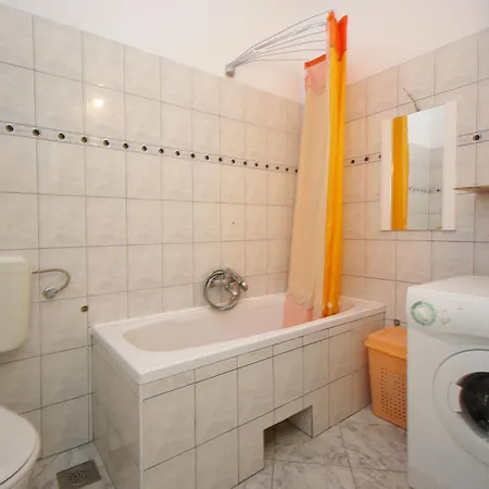 Orange House Podstrana