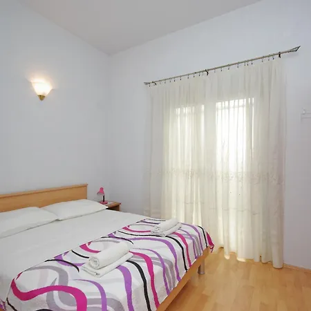 Orange House Apartman *