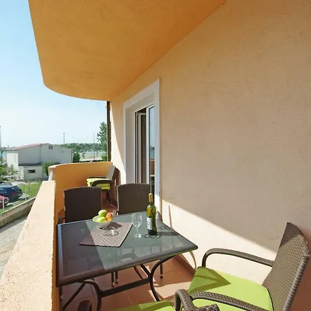 Orange House Apartment Podstrana