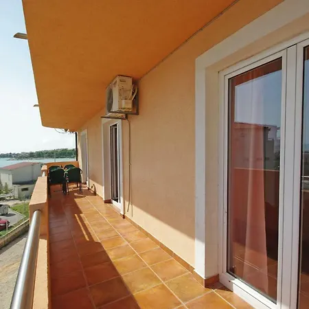Apartment Orange House Podstrana